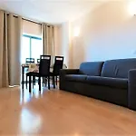 Rocha Tower 11d アパート *