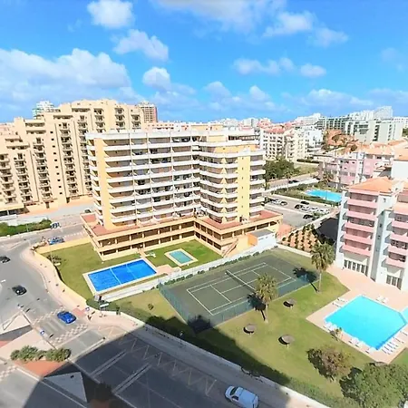 Apartament Rocha Tower 11d *