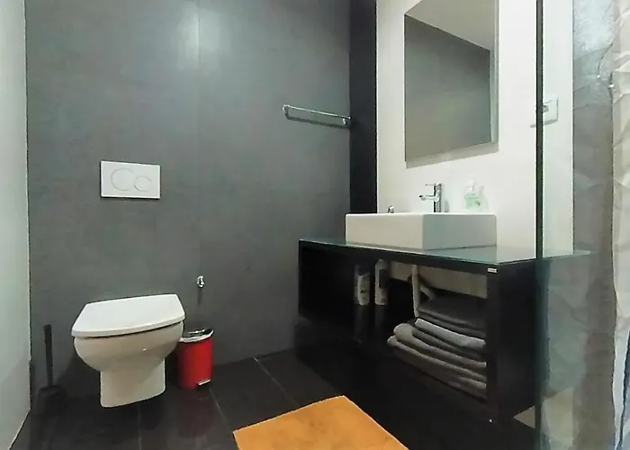 Rocha Tower 11D Apartment *