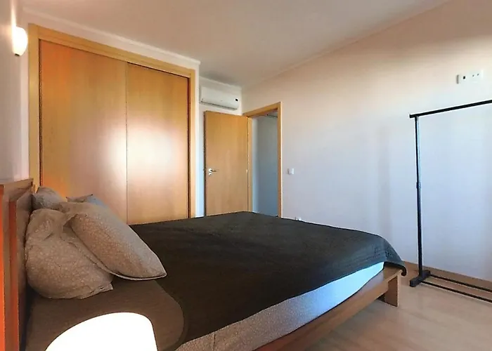 Rocha Tower 11D Apartment *