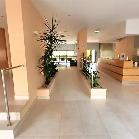 Apartment Rocha Tower 11d-11e *